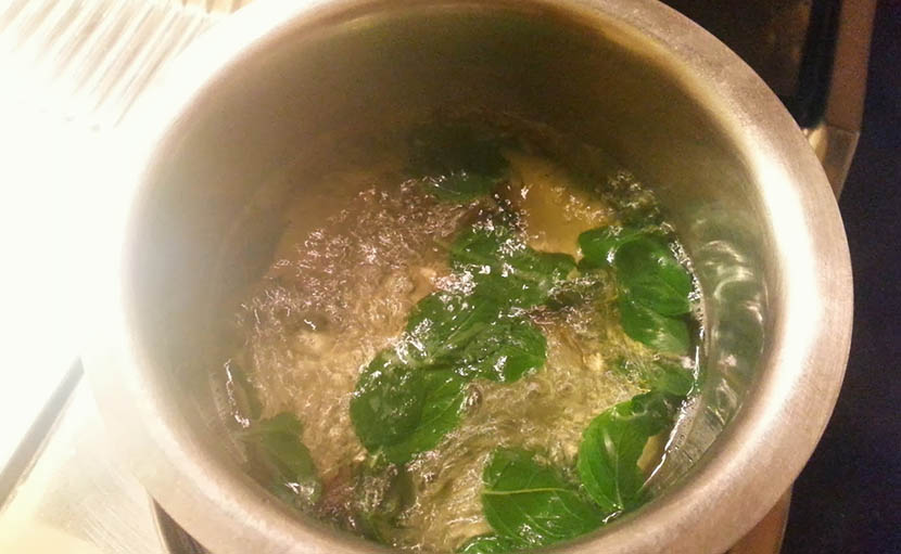 ঠোঁটে ঘা হওয়ার কারণ ও পরিত্রাণে ৬টি ঘরোয়া উপায় জানেন কী?